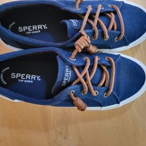 Women sperrys